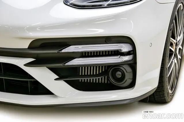 Porsche Panamera 2022 4.0 автомат (гидро), миниатюра 6