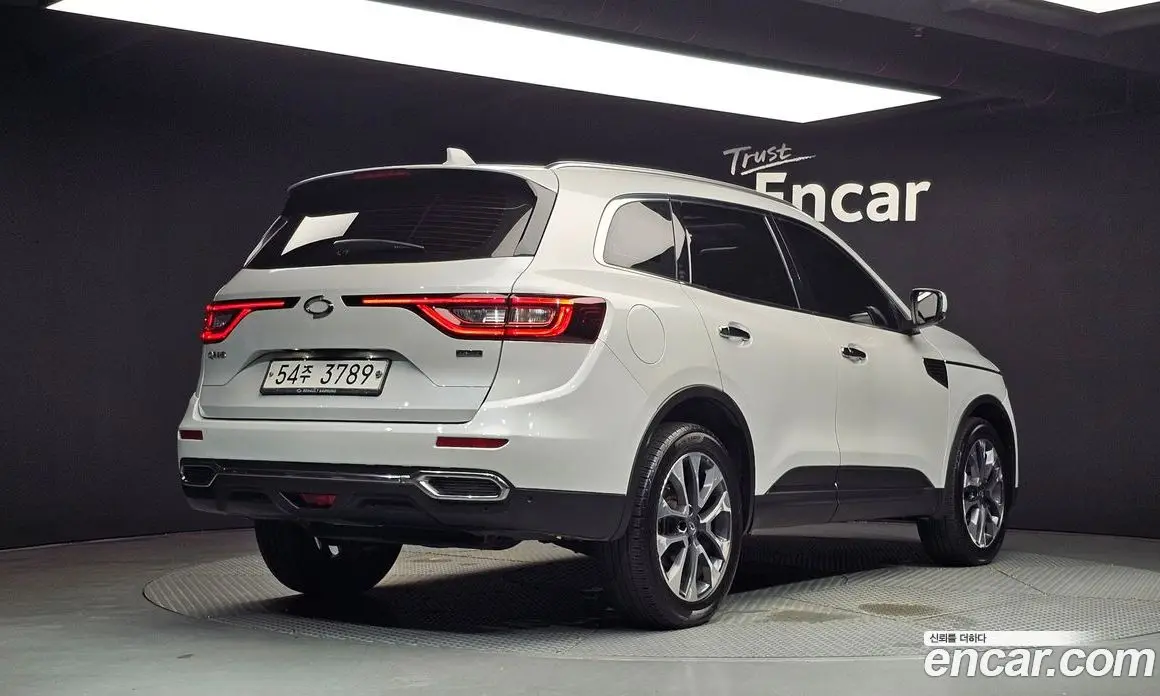Renault (Samsung) QM6 2017 2.0 автомат (гидро), фото 2 Renault (Samsung) QM6 2017 2.0 автомат (гидро), фото 2