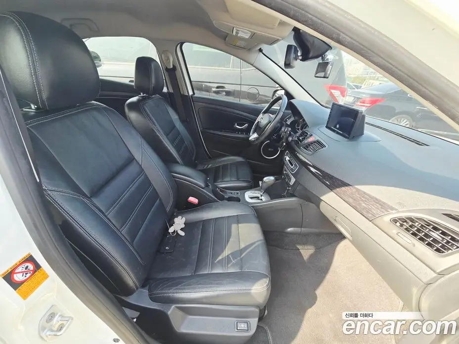 Renault (Samsung) SM3 2014 1.6 автомат (гидро), фото 13 Renault (Samsung) SM3 2014 1.6 автомат (гидро), фото 13
