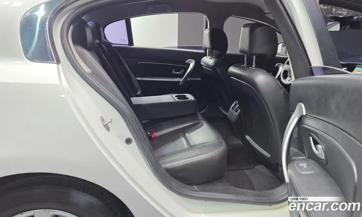 Renault (Samsung) SM5 2016 2.0 автомат (гидро), фото 12 Renault (Samsung) SM5 2016 2.0 автомат (гидро), фото 12