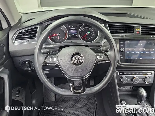 Volkswagen Tiguan 2018 2.0 автомат (гидро), миниатюра 9