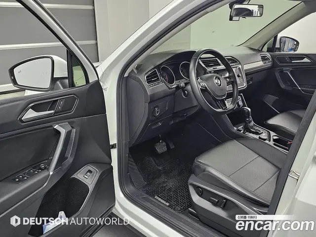 Volkswagen Tiguan 2018 2.0 автомат (гидро), миниатюра 10