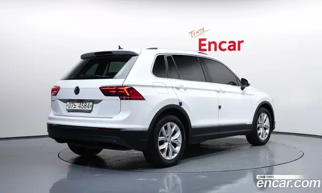Volkswagen Tiguan 2018 2.0 автомат (гидро), миниатюра 2