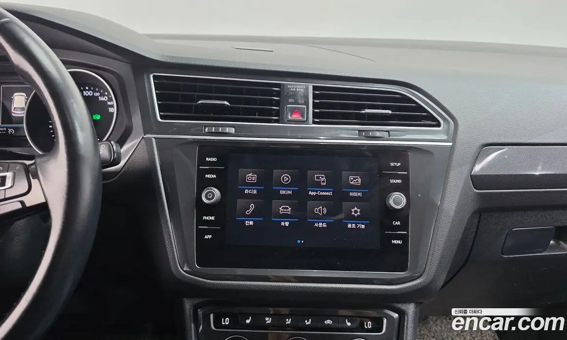 Volkswagen Tiguan 2018 2.0 автомат (гидро), фото 19