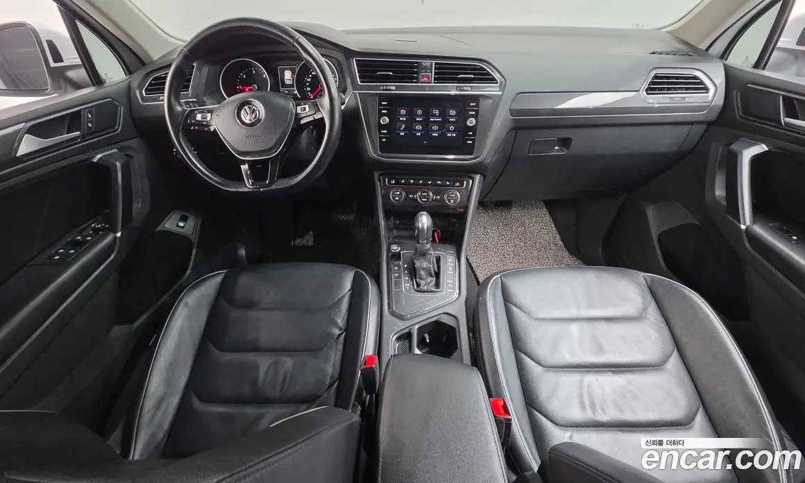 Volkswagen Tiguan 2018 2.0 автомат (гидро), фото 7