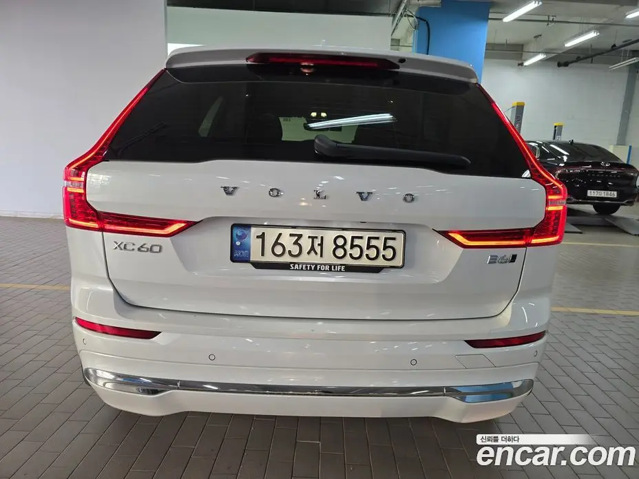 Volvo XC60 2023 2.0 автомат (гидро), фото 3 Volvo XC60 2023 2.0 автомат (гидро), фото 3