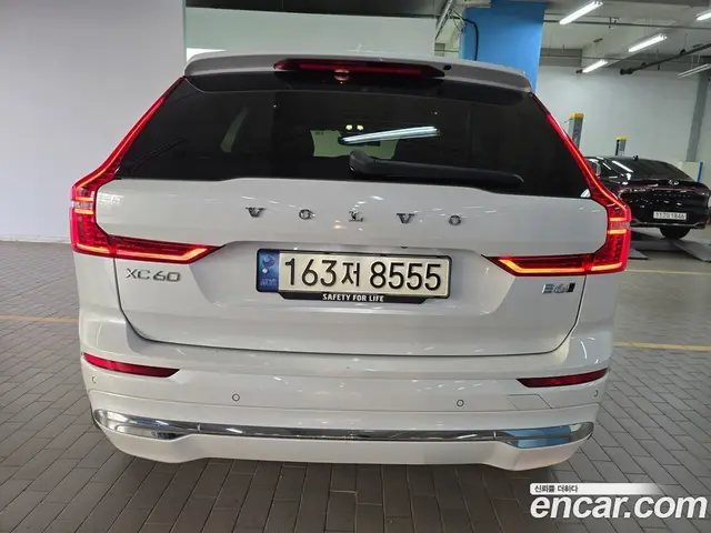 Volvo XC60 2023 2.0 автомат (гидро), миниатюра 3 Volvo XC60 2023 2.0 автомат (гидро), миниатюра 3