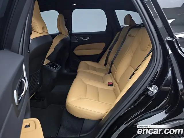 Volvo XC60 2024 2.0 автомат (гидро), миниатюра 12