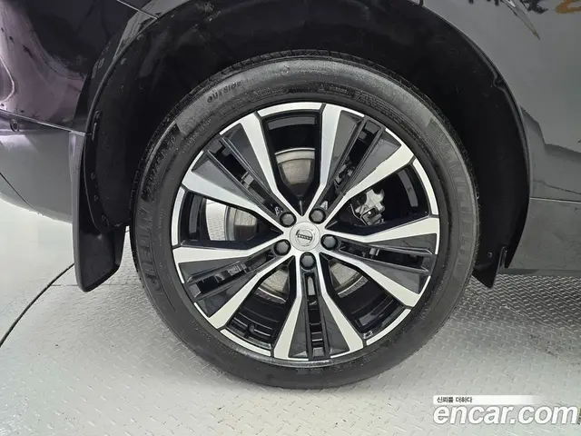 Volvo XC60 2024 2.0 автомат (гидро), миниатюра 7 Volvo XC60 2024 2.0 автомат (гидро), миниатюра 7