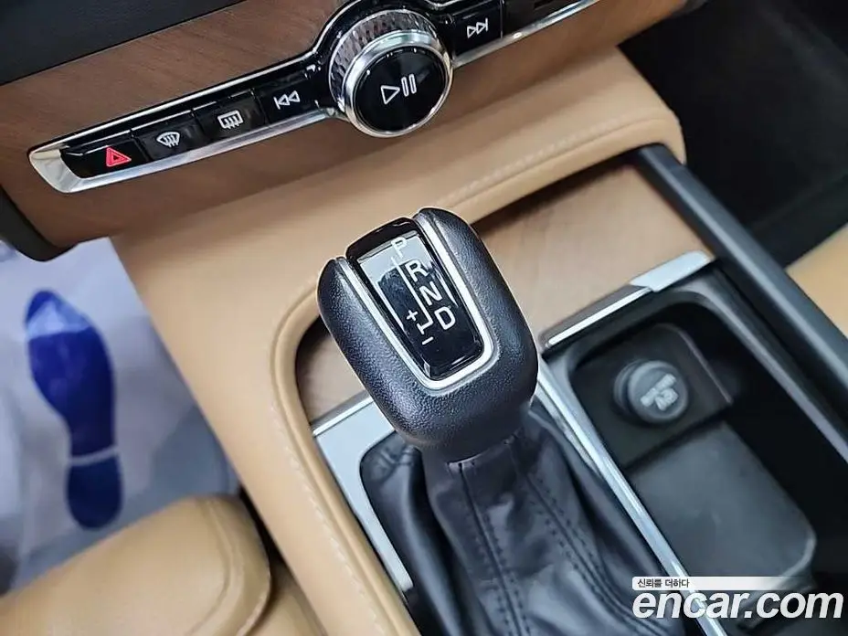 Volvo XC90 2019 2.0 автомат (гидро), фото 8 Volvo XC90 2019 2.0 автомат (гидро), фото 8