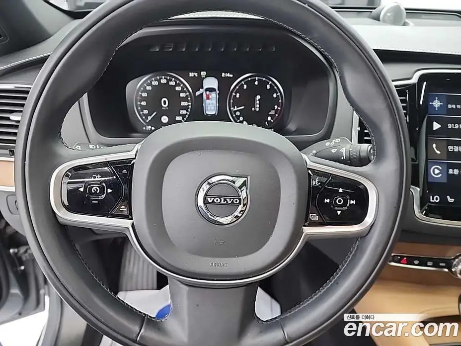Volvo XC90 2019 2.0 автомат (гидро), фото 9 Volvo XC90 2019 2.0 автомат (гидро), фото 9
