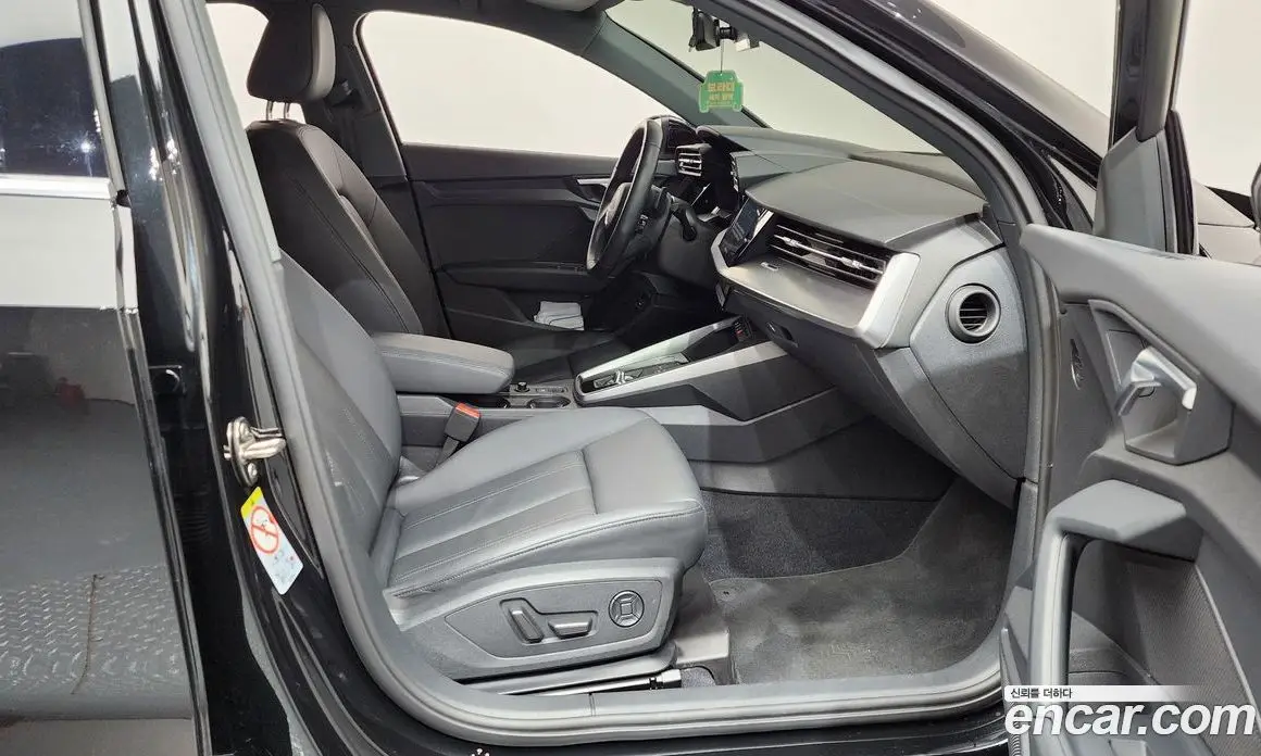 Audi A3 2023 2.0 автомат (гидро), фото 11 Audi A3 2023 2.0 автомат (гидро), фото 11