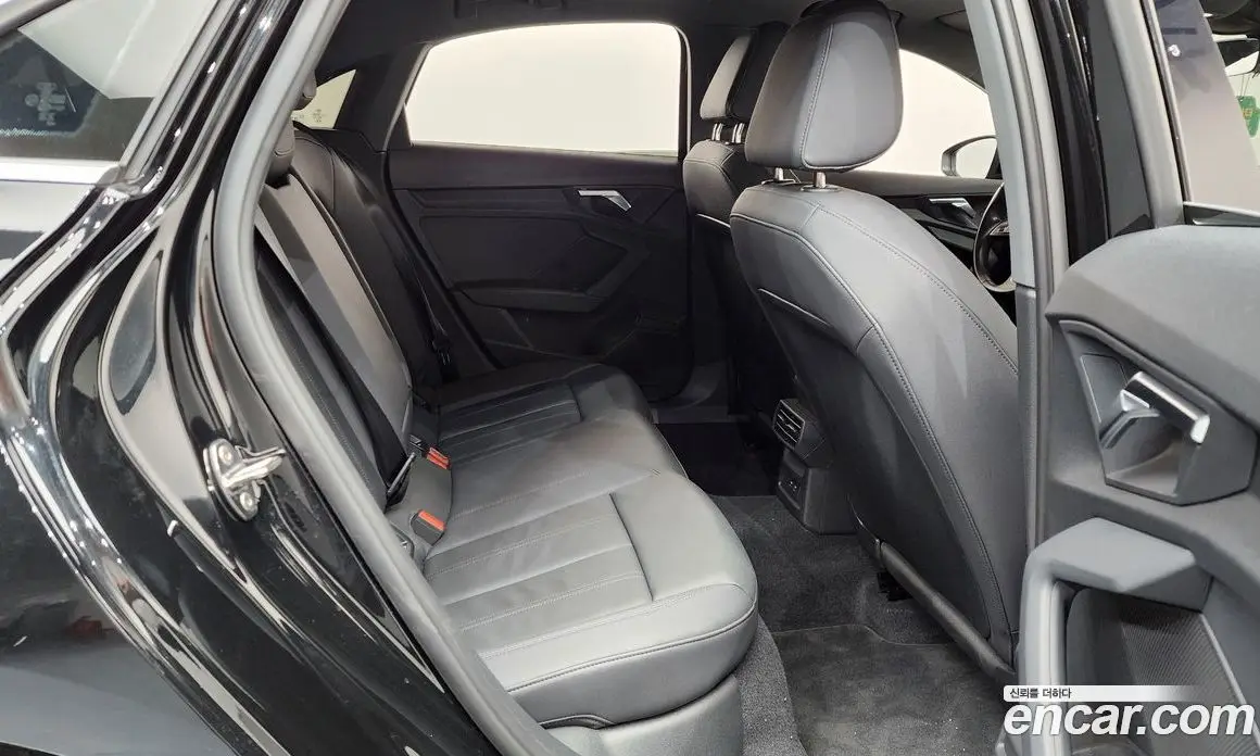 Audi A3 2023 2.0 автомат (гидро), фото 12 Audi A3 2023 2.0 автомат (гидро), фото 12