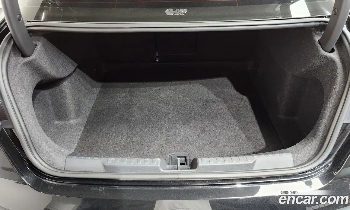 Audi A3 2023 2.0 автомат (гидро), фото 20 Audi A3 2023 2.0 автомат (гидро), фото 20
