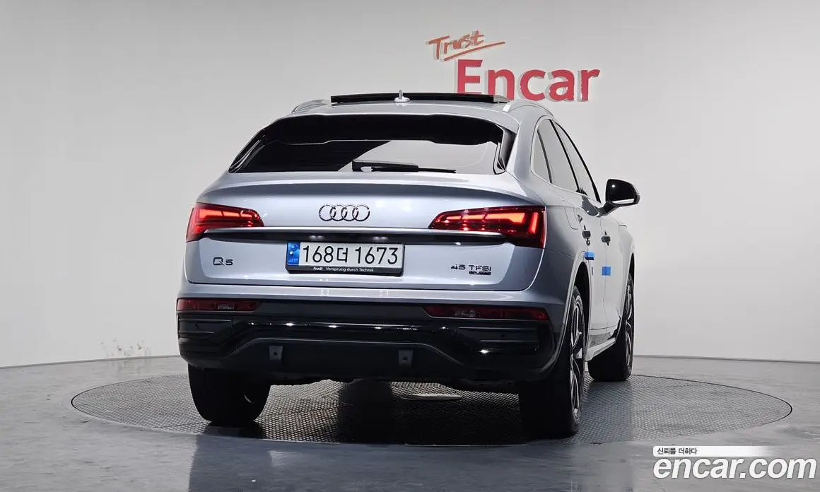 Audi Q5 2022 2.0 автомат (гидро), фото 4