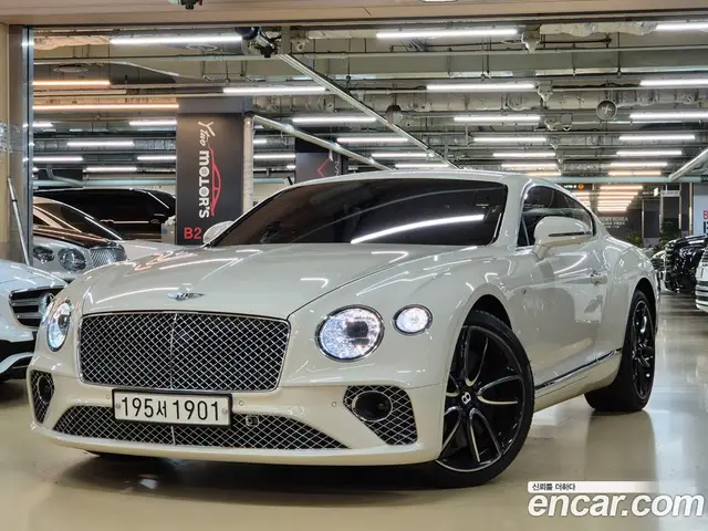 Bentley Continental, 2022, 10 068 км Bentley Continental, 2022, 10 068 км