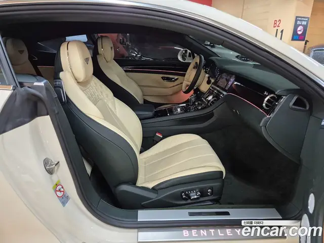 Bentley Continental 2022 4.0 автомат (гидро), миниатюра 9