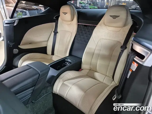 Bentley Continental 2022 4.0 автомат (гидро), миниатюра 10