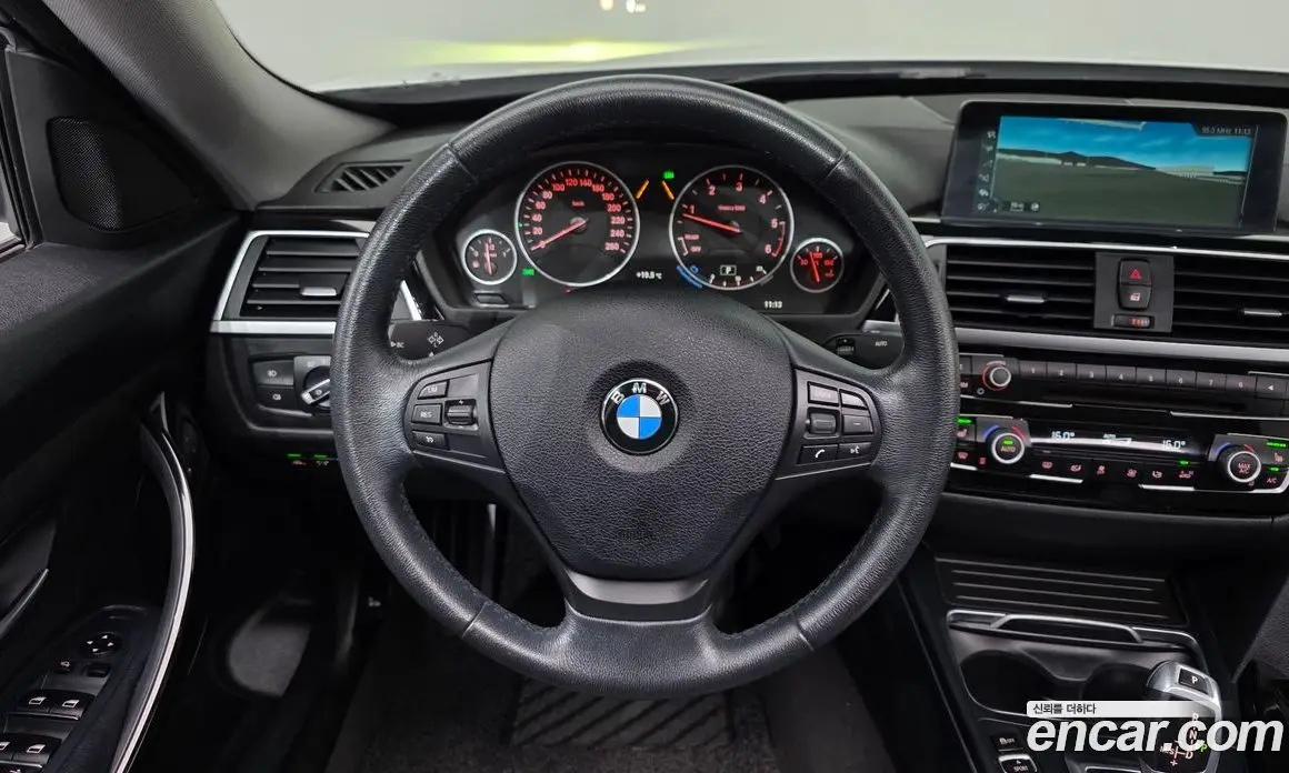 BMW 3 серия 2017 2.0 автомат (гидро), фото 14