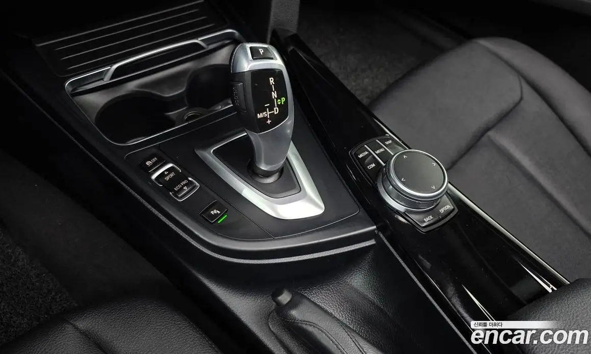 BMW 3 серия 2017 2.0 автомат (гидро), фото 9