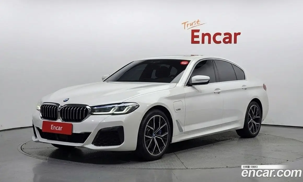 BMW 5 серия 2023 2.0 автомат (гидро), фото 1 BMW 5 серия 2023 2.0 автомат (гидро), фото 1