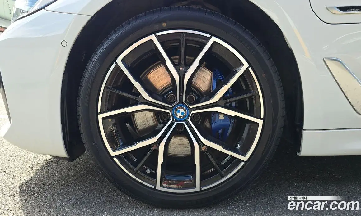 BMW 5 серия 2023 2.0 автомат (гидро), фото 5 BMW 5 серия 2023 2.0 автомат (гидро), фото 5