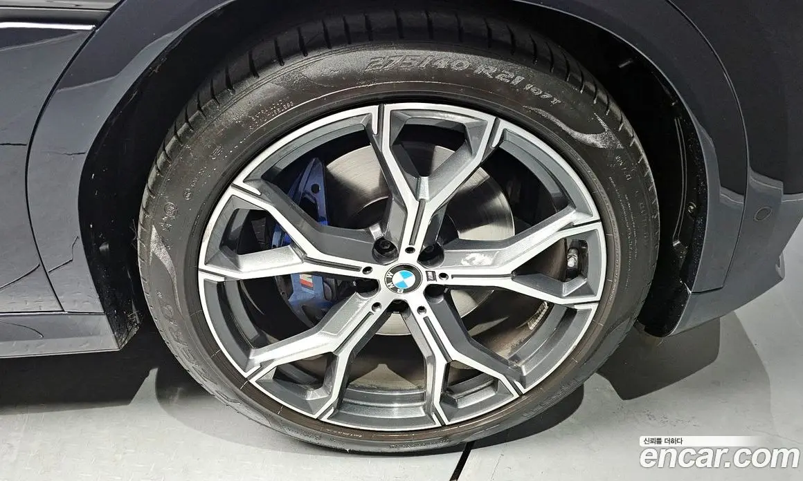 BMW X6 2022 3.0 автомат (гидро), фото 5
