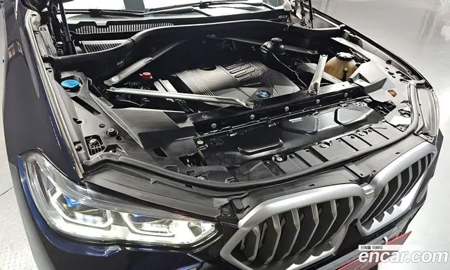 BMW X6 2022 3.0 автомат (гидро), миниатюра 6