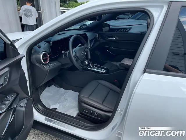 Chevrolet Trax 2024 1.2 автомат (гидро), миниатюра 7