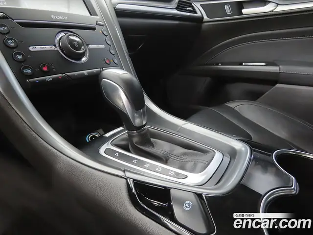 Ford Mondeo 2017 2.0 автомат (гидро), миниатюра 11