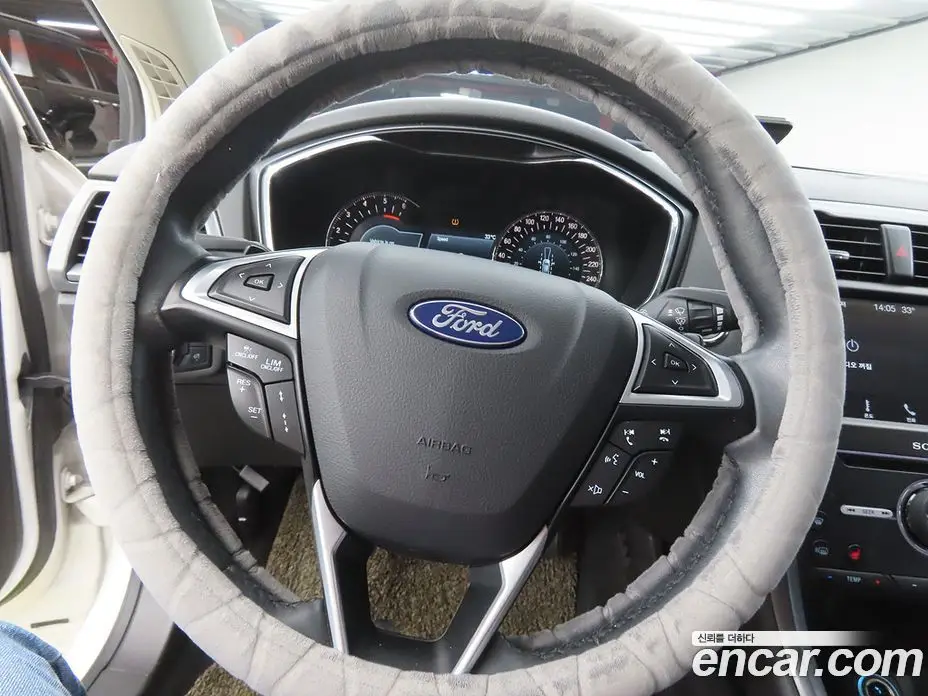Ford Mondeo 2017 2.0 автомат (гидро), фото 8