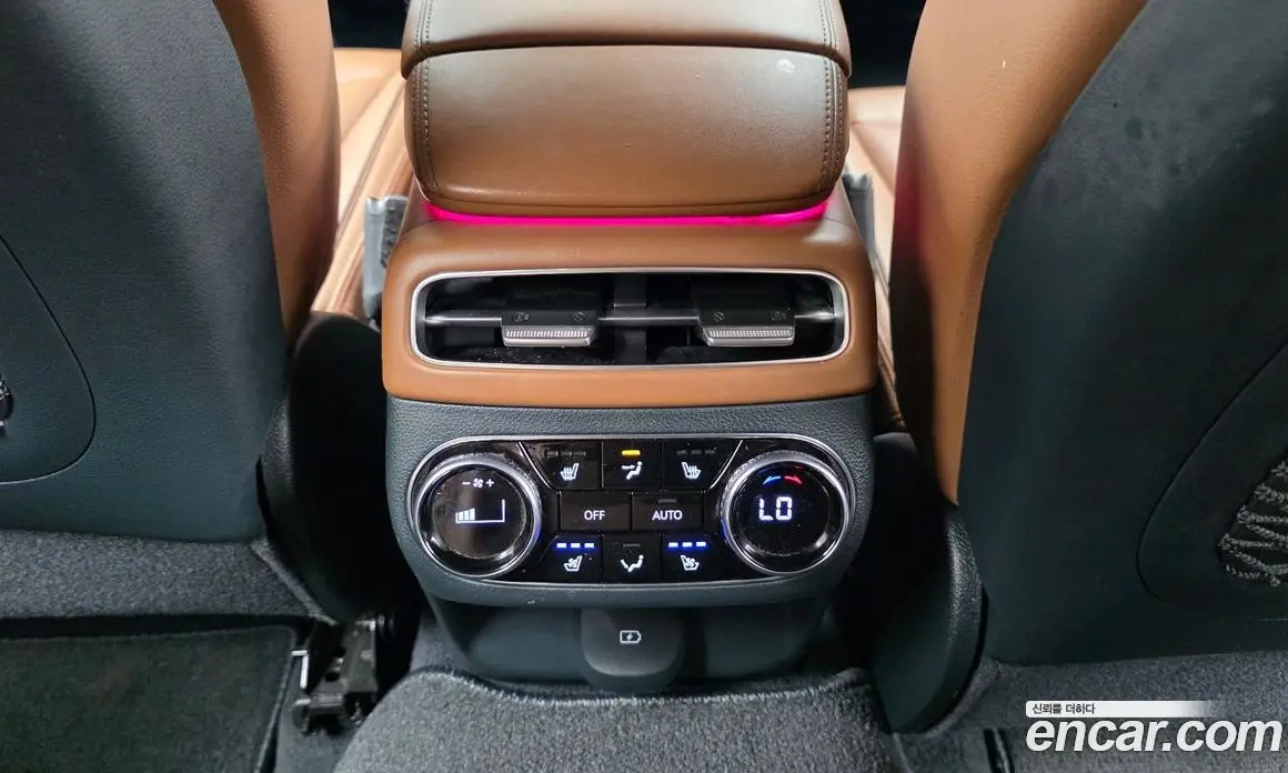 Genesis GV70 2021 2.5 автомат (гидро), фото 19 Genesis GV70 2021 2.5 автомат (гидро), фото 19