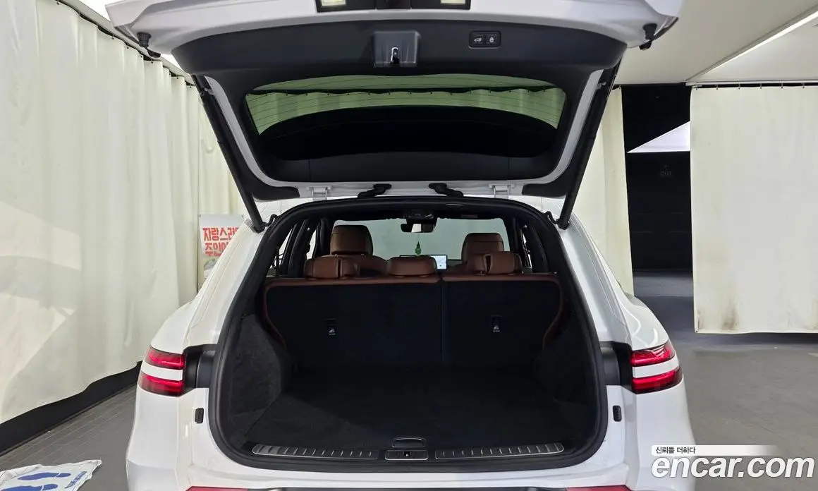 Genesis GV70 2021 2.5 автомат (гидро), фото 20 Genesis GV70 2021 2.5 автомат (гидро), фото 20