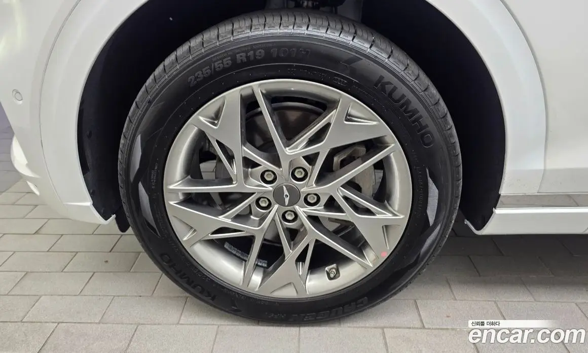 Genesis GV70 2021 2.5 автомат (гидро), фото 5 Genesis GV70 2021 2.5 автомат (гидро), фото 5