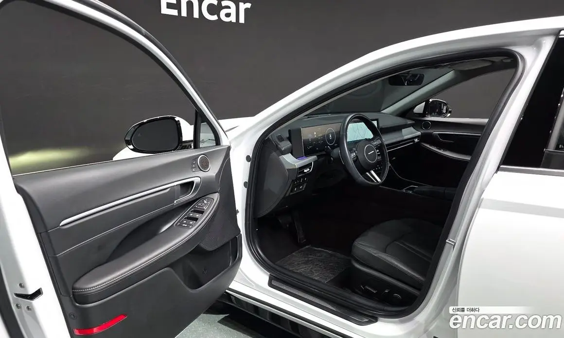 Hyundai Sonata 2024 2.0 автомат (гидро), фото 10