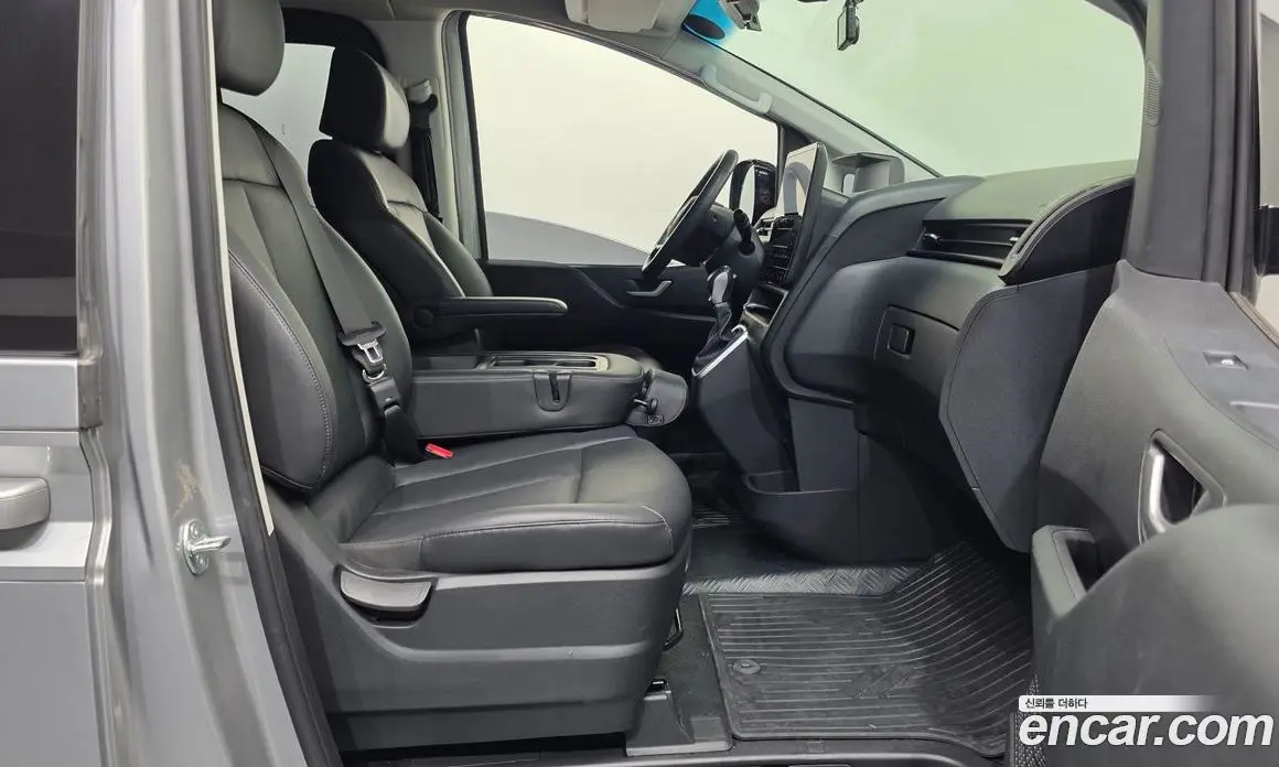 Hyundai Staria 2023 2.2 автомат (гидро), фото 11 Hyundai Staria 2023 2.2 автомат (гидро), фото 11
