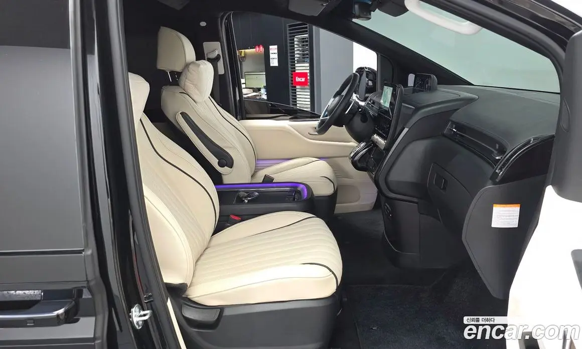 Hyundai Staria 2025 1.6 автомат (гидро), фото 11