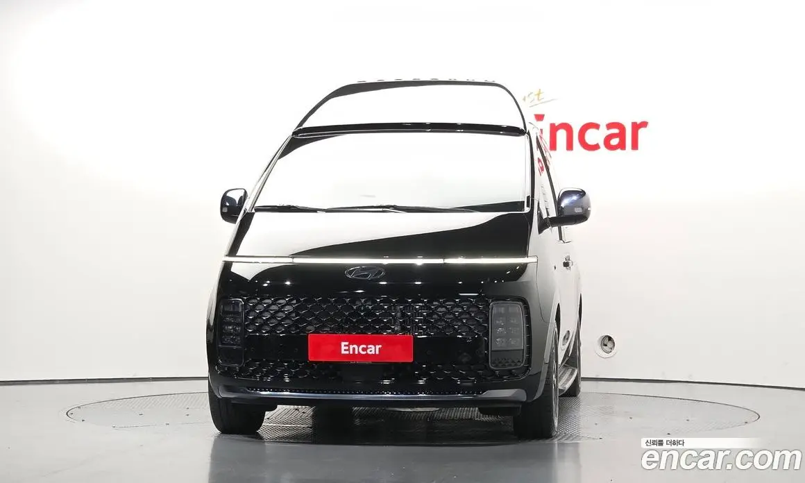 Hyundai Staria 2025 1.6 автомат (гидро), фото 3