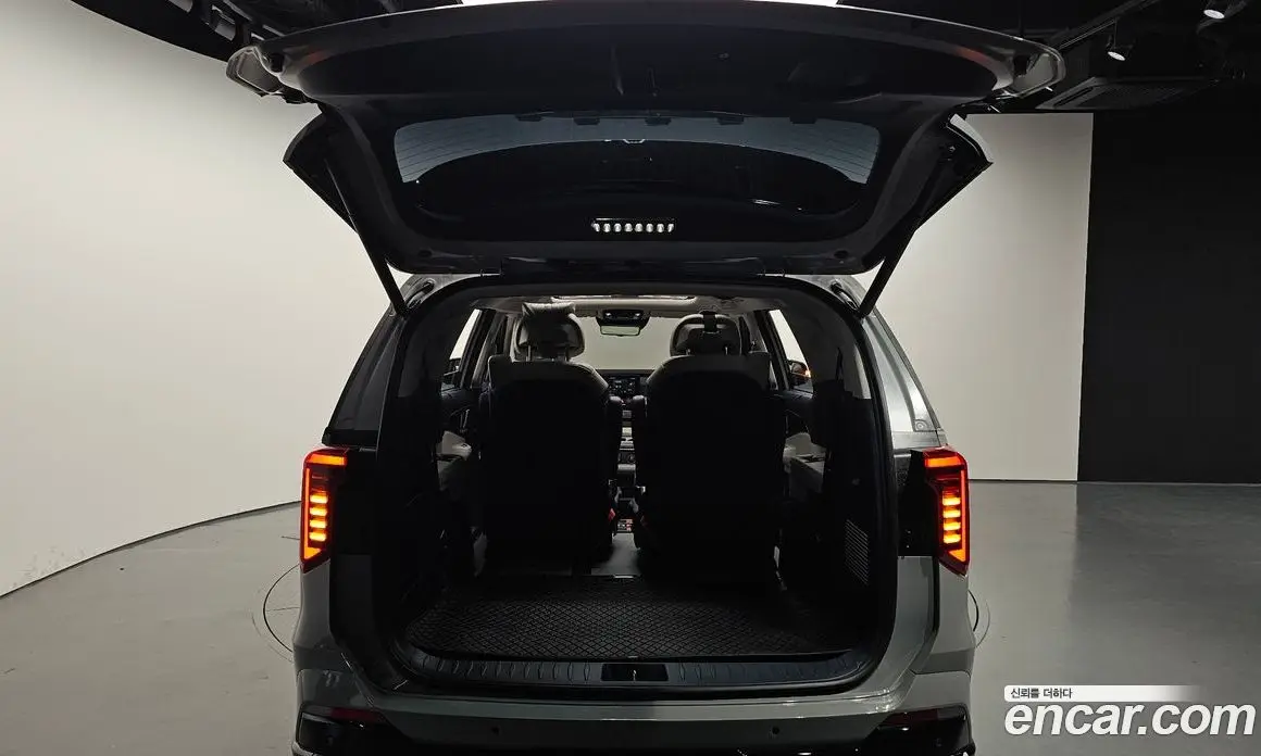 Kia Carnival 2024 1.6 автомат (гидро), фото 20