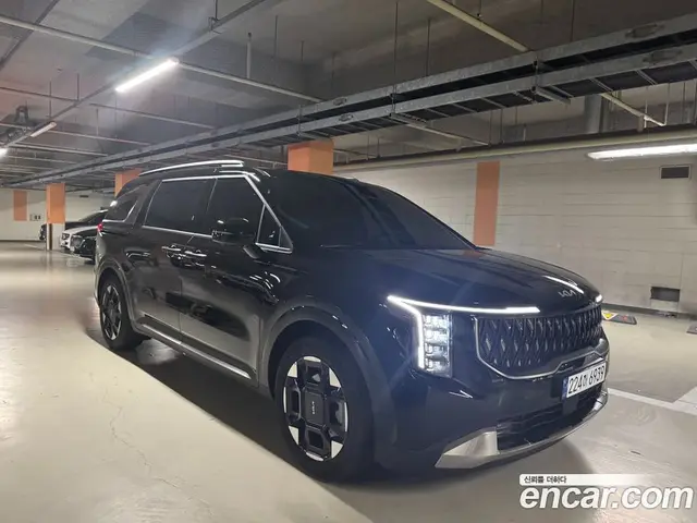 Kia Carnival, 2025, 9 800 км