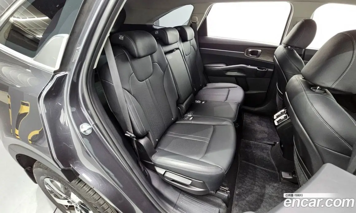 Kia Sorento 2023 2.2 автомат (гидро), фото 18 Kia Sorento 2023 2.2 автомат (гидро), фото 18