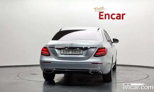 Mercedes-Benz E-Class 2019 1.9 автомат (гидро), миниатюра 4