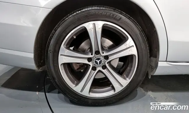 Mercedes-Benz E-Class 2019 1.9 автомат (гидро), миниатюра 5