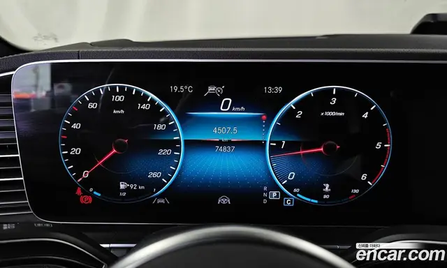 Mercedes-Benz GLE-Class 2023 2.9 автомат (гидро), миниатюра 7