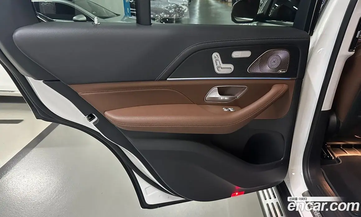Mercedes-Benz GLE-Class 2025 3.0 автомат (гидро), фото 16 Mercedes-Benz GLE-Class 2025 3.0 автомат (гидро), фото 16