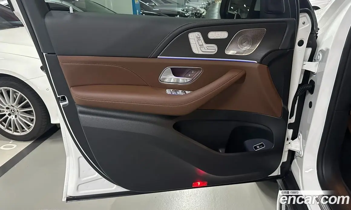 Mercedes-Benz GLE-Class 2025 3.0 автомат (гидро), фото 17 Mercedes-Benz GLE-Class 2025 3.0 автомат (гидро), фото 17