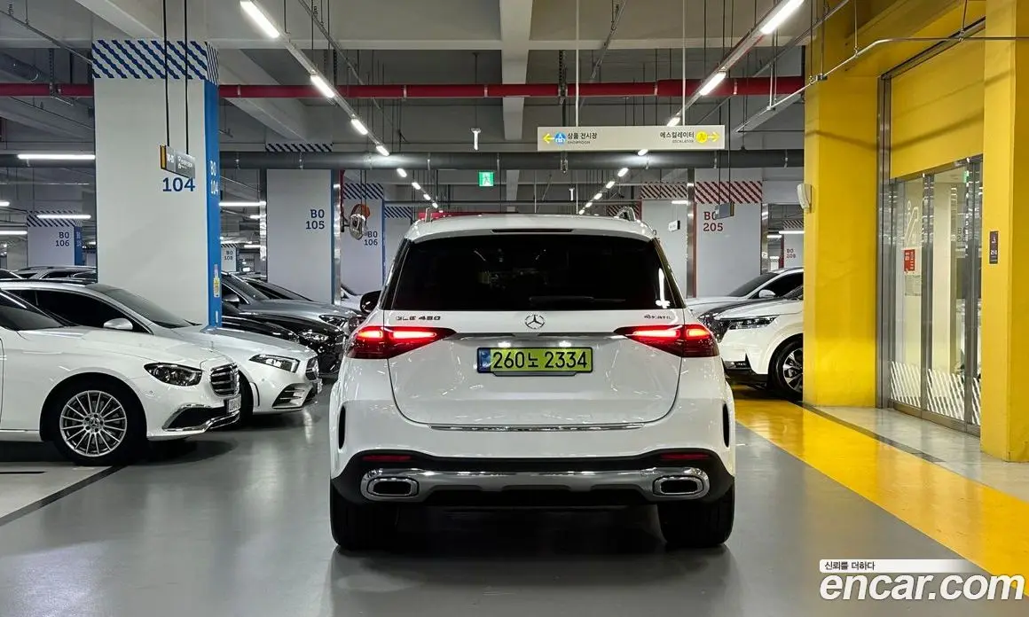 Mercedes-Benz GLE-Class 2025 3.0 автомат (гидро), фото 4 Mercedes-Benz GLE-Class 2025 3.0 автомат (гидро), фото 4