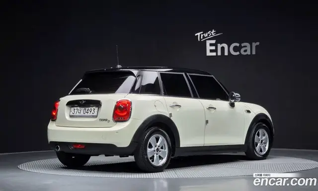 Mini Cooper 2015 1.5 автомат (гидро), миниатюра 2