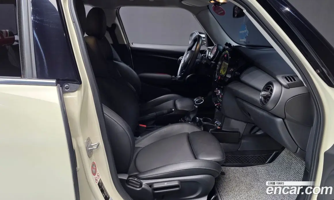 Mini Cooper 2015 1.5 автомат (гидро), фото 11