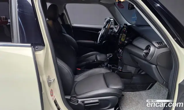 Mini Cooper 2015 1.5 автомат (гидро), миниатюра 11